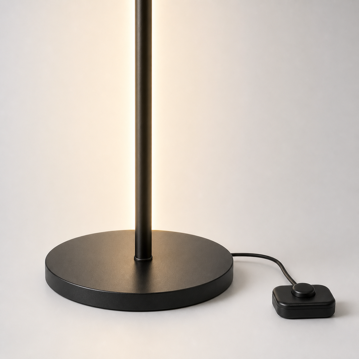 Govee RGBIC Smart Corner Floor Lamp — detail